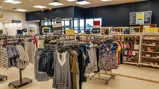 Department Store «Marshalls», reviews and photos, 1220 75th St, Downers Grove, IL 60516, USA