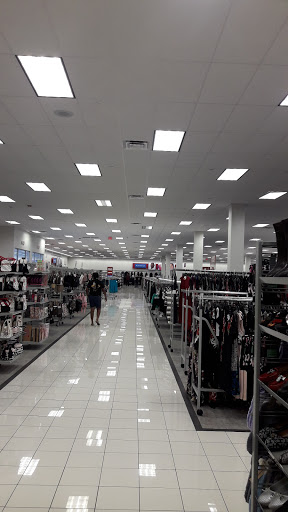 Clothing Store «Burlington Coat Factory», reviews and photos, 7747 Mall Rd, Florence, KY 41042, USA