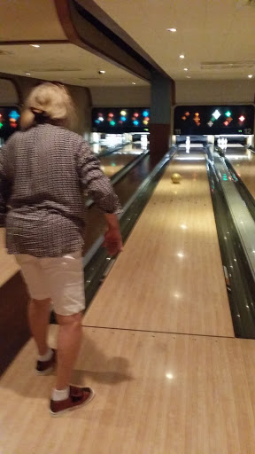 Bowling Alley «Splitsville», reviews and photos, 5701 Sunset Dr #202, Miami, FL 33143, USA