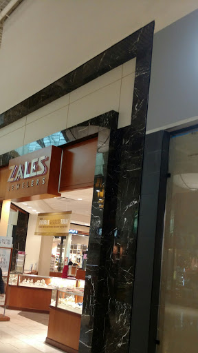Jewelry Store «Zales - The Diamond Store», reviews and photos, 535 E Shaw Ave, Fresno, CA 93710, USA