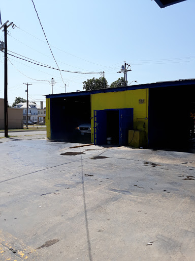 Car Wash «Felix Carwash», reviews and photos, 2203 W Commerce St, San Antonio, TX 78207, USA
