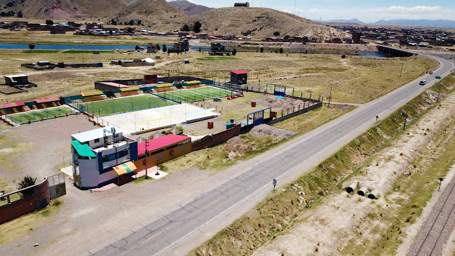 Opinii despre Complejo Deportivo Rusia în Juliaca - Campo de fútbol