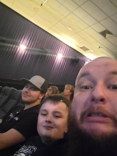 Movie Theater «Roseburg Cinema», reviews and photos, 1750 NW Hughwood Dr, Roseburg, OR 97471, USA