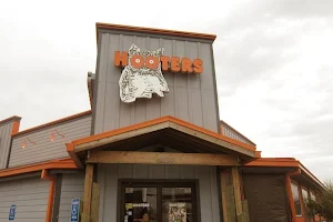 Hooters image