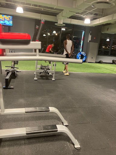 Boxing Gym «UFC Gym», reviews and photos, 3215 N Broadway St, Chicago, IL 60657, USA