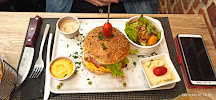 Hamburger du Restaurant français Auberge Saint Hubert à Douchy-les-Mines - n°2