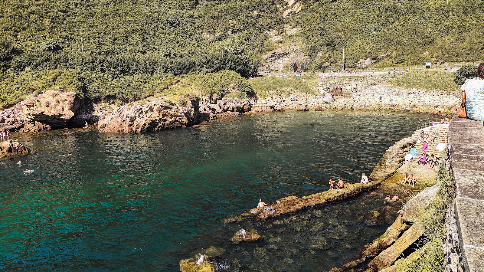Playa de Kalaburtza'in fotoğrafı çok temiz temizlik seviyesi ile