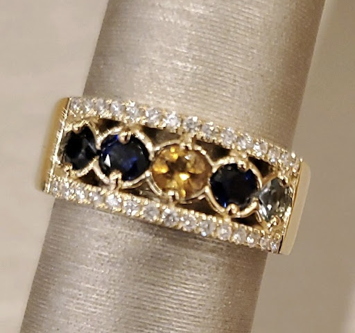 Jewelry Store «Jared The Galleria of Jewelry», reviews and photos, 729 W County Line Rd, Greenwood, IN 46142, USA