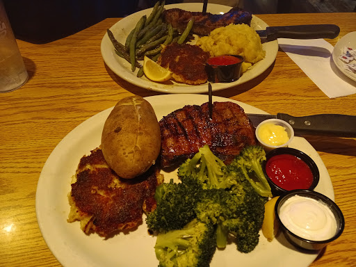 American Restaurant «The Reef Seafood & Steak Restaurant», reviews and photos, 2618 Carpenter Station Rd, Wilmington, DE 19810, USA