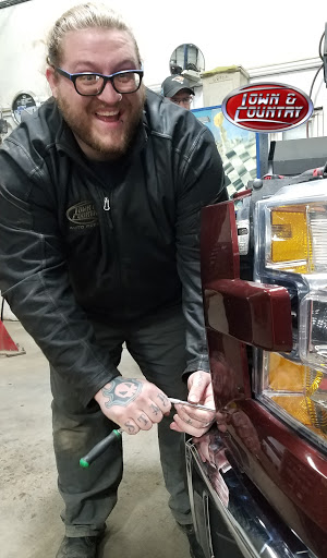 Auto Repair Shop «Town and Country Auto Repair», reviews and photos, 4105 Ten Oaks Rd, Dayton, MD 21036, USA