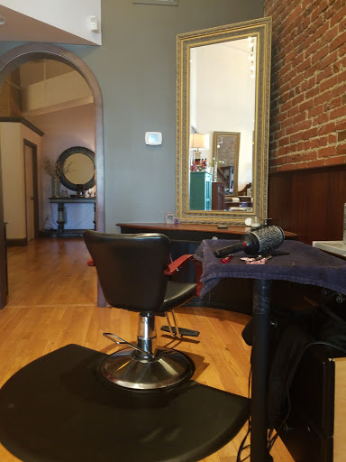 Hair Salon «Chandelier Beauty Lounge Salon», reviews and photos, 539 4th St, Santa Rosa, CA 95401, USA