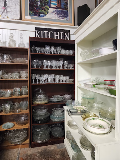 Thrift Store «Jonnycake Center of Westerly», reviews and photos