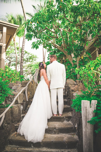 Bridal Shop «Signature Bridal», reviews and photos, 703 Long Rd Crossing Dr #10, Chesterfield, MO 63005, USA