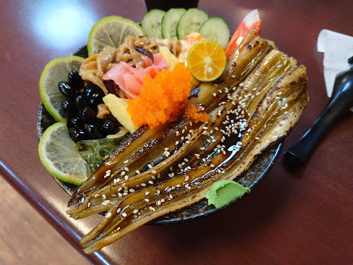 竹地小舖生魚蓋飯 的照片