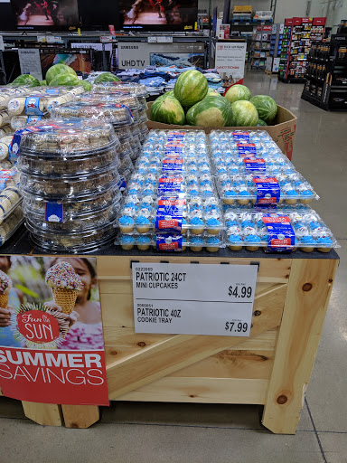 Shopping Mall «Brandywine Square Shopping Center», reviews and photos, Quarry Rd & U.S. 30, Downingtown, PA 19335, USA