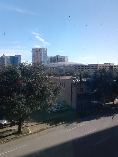 RV Storage Facility «U-Haul Moving & Storage of Midtown», reviews and photos, 1617 San Jacinto St, Houston, TX 77002, USA