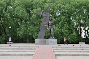 A monument to the hero of the Soviet Union Ivan Chernykh image