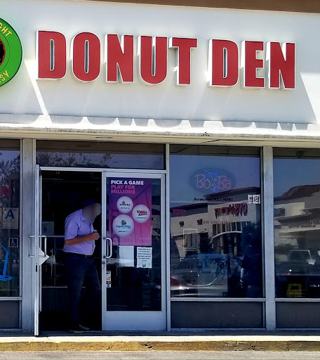 Donut Shop «DONUT DEN», reviews and photos, 4257 Pacific Coast Hwy, Torrance, CA 90505, USA