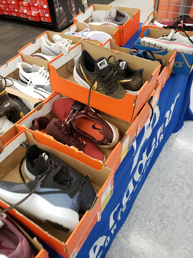 Sporting Goods Store «Academy Sports + Outdoors», reviews and photos, 1915 Mallory Ln, Franklin, TN 37067, USA