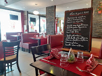Atmosphère du Restaurant Le Marronnier à Taninges - n°2