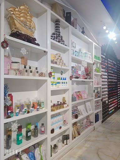 Nail product shops in Ho Chi Minh