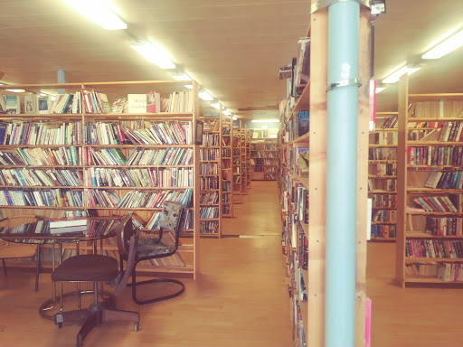 Book Store «Revolving Books», reviews and photos, 3639 S G St, Tacoma, WA 98418, USA