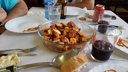 Restaurante Bodega Los Oteros - C. de las Bobegas, 21, 24209 Gusendos de los Oteros, León, Spain