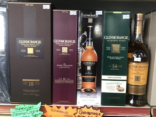 Grocery Store «Bonanza Market», reviews and photos, 321 Broad St, Nevada City, CA 95959, USA