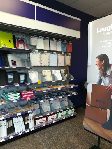Print Shop «FedEx Office Print & Ship Center», reviews and photos, 1 W Rand Rd F, Mt Prospect, IL 60056, USA