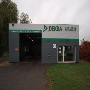 Centre contrôle technique DEKRA à Rosières-en-Santerre
