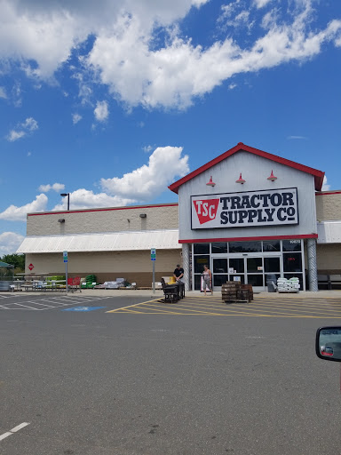 Home Improvement Store «Tractor Supply Co.», reviews and photos, 10870 Balls Ford Rd, Manassas, VA 20109, USA