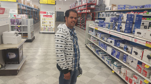 Office Supply Store «OfficeMax», reviews and photos, 5801 Mercury Dr, Dearborn, MI 48126, USA