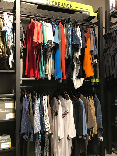 Clothing Store «Eddie Bauer», reviews and photos, 7561 Bales St, Liberty Township, OH 45069, USA