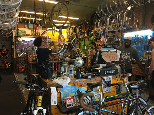 Ciclo Urbano Bike Shop, part of West Town Bikes, 2459 W Division St, Chicago, IL 60622, USA, 