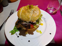 Hamburger du Restaurant français Restaurant Le Canard Royal à Pau - n°8