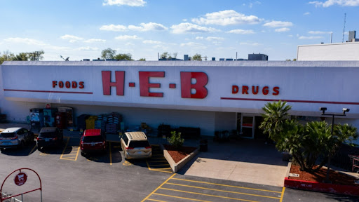 H-E-B Grocery, 206 S Alamo St, Refugio, TX 78377, USA, 