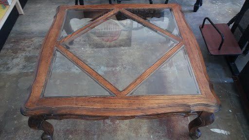 Home Goods Store «Paws & Claws Thrift Store», reviews and photos, 132 E Broad St, Groveland, FL 34736, USA