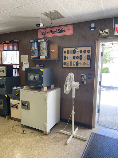 Locksmith «Elgin Key & Lock Co Inc», reviews and photos, 201 N Spring St, Elgin, IL 60120, USA