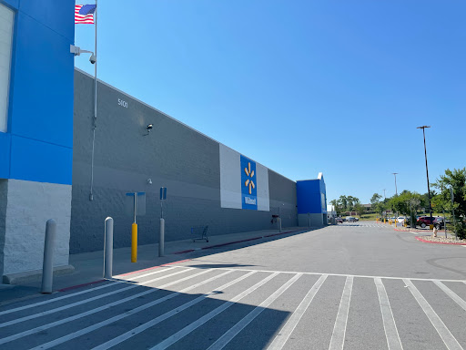 Department Store «Walmart Supercenter», reviews and photos, 5101 SE 14th St, Des Moines, IA 50320, USA