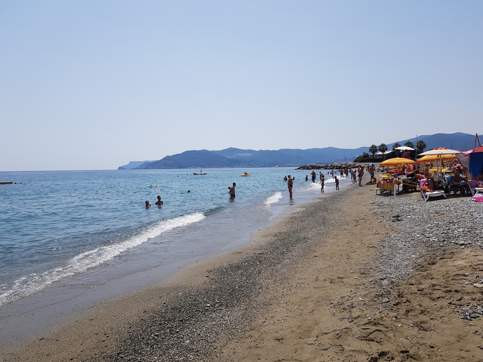 Foto de Spiaggia Libera del Prolungamento - lugar popular entre os apreciadores de relaxamento