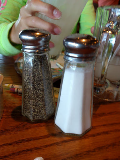 American Restaurant «Cracker Barrel Old Country Store», reviews and photos, 103 Paradise St, Manchester, TN 37355, USA