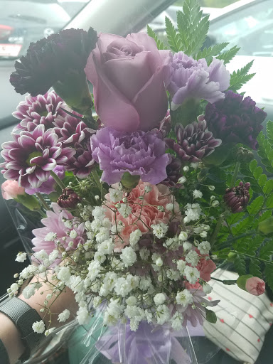 Florist «Flowers Galore», reviews and photos, 12 Harding St, Middleborough, MA 02346, USA