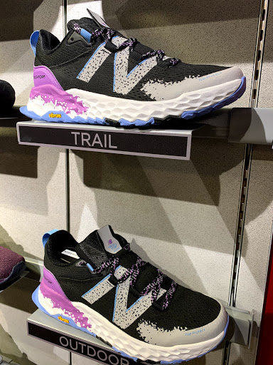 Shoe Store «New Balance Bellevue», reviews and photos, 823 Bellevue Way NE #100, Bellevue, WA 98004, USA