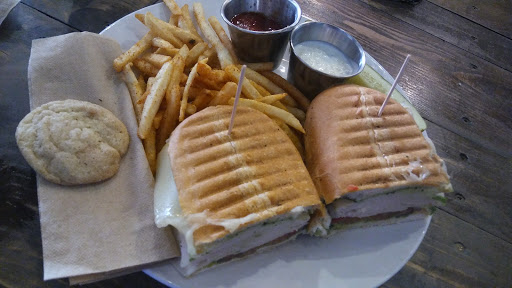 Restaurant «The Lunch Box», reviews and photos, 119 N E St, Exeter, CA 93221, USA