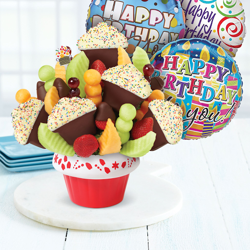 Gift Shop «Edible Arrangements», reviews and photos, 623 W Lancaster Ave, Wayne, PA 19087, USA