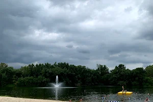 Lincoln Park Community Lake image