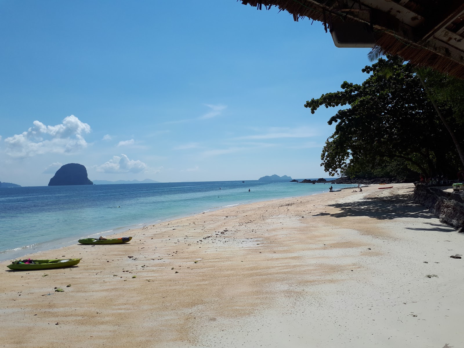 Fotografija Koh Ngai Resort Beach delno hotelsko območje