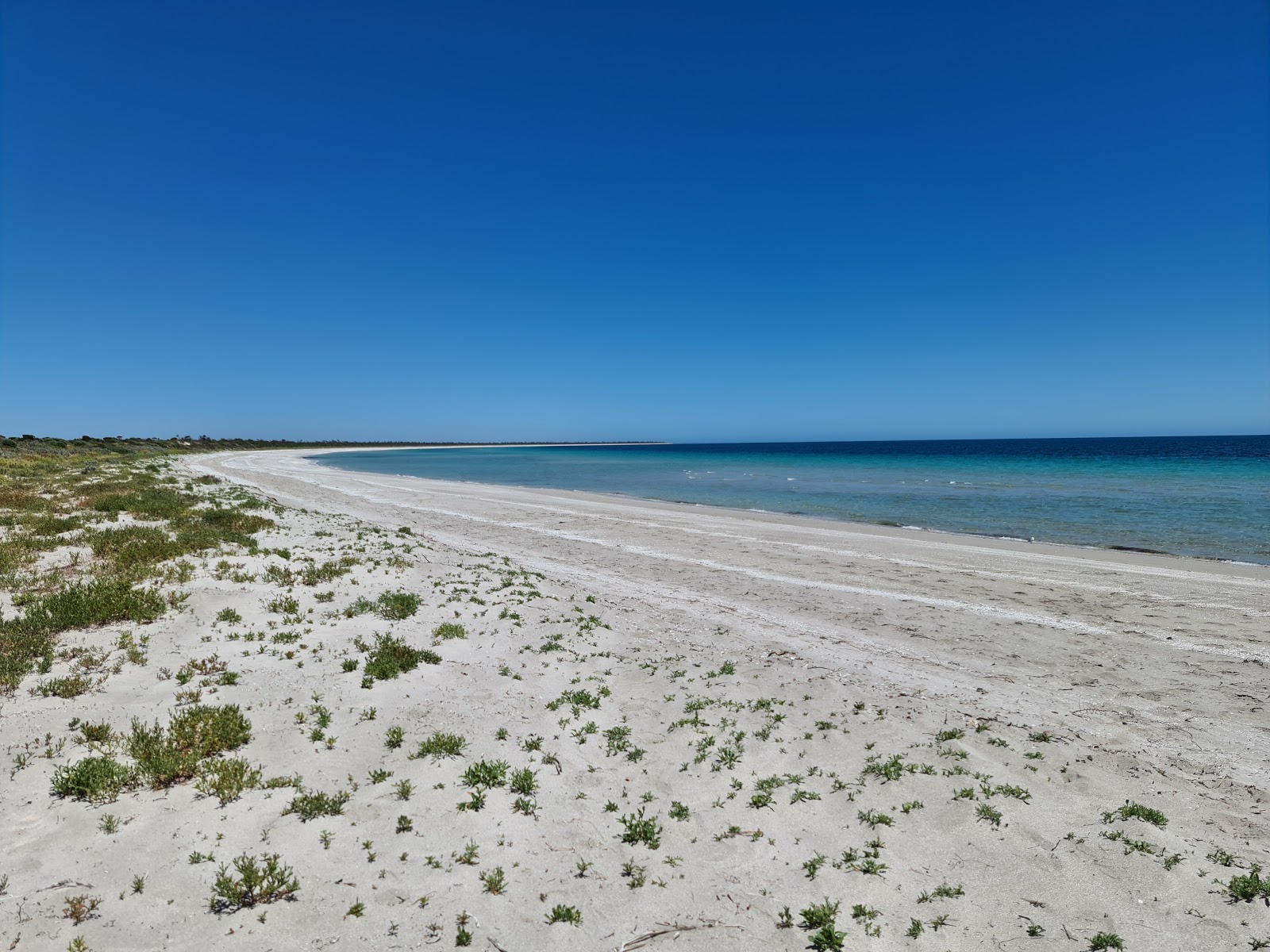 Zdjęcie Burners Beach z powierzchnią beżowy piasek