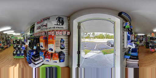 Running Store «Run Florida on McGregor», reviews and photos, 13101 McGregor Blvd, Fort Myers, FL 33919, USA