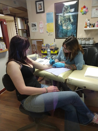 Tattooz By Sassy, 902 Hwy 62 E, Mountain Home, AR 72653, USA, 